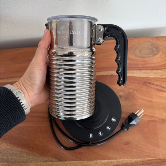 Nespresso Aeroccino 4 Milk Frother - Picture 4 of 5